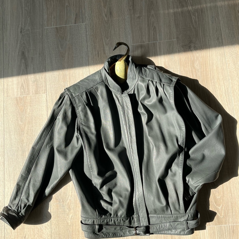 Vintage Hip length Gray Leather Jacket Size 8